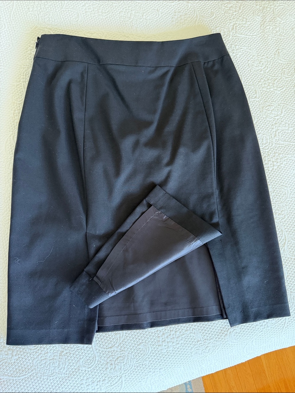 Banana Republic Black Pencil Skirt with Back Vent